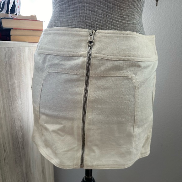 Vintage 2000’s Versus Versace White Mini Skirt - Picture 4 of 7
